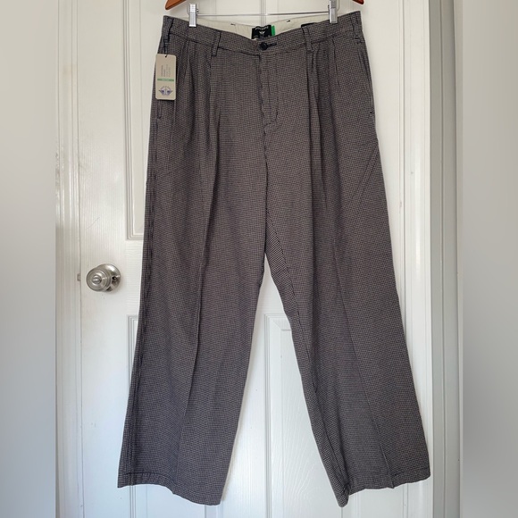 Dockers pants (33) - Picture 1 of 16